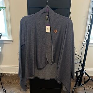 Women’s Bobeau sweater jacket size M in gray.